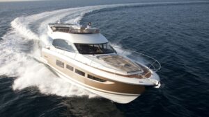 luxury-yachts-PRESTIGE_500